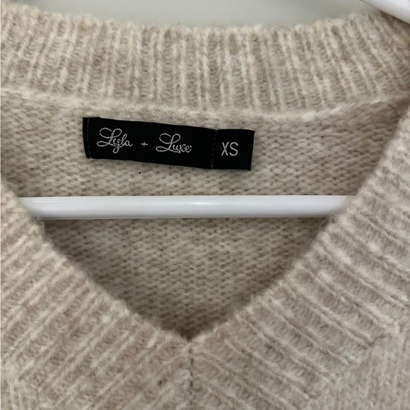 Brand new sweater - Picture 1 of 2